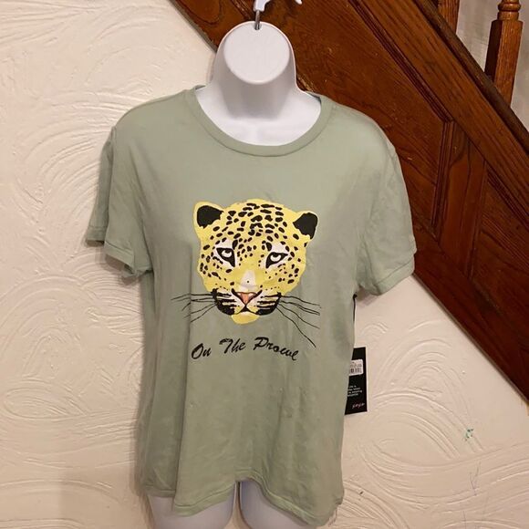NWT Wildfox On The Prowl Leopard Keke Graphic Tee - Picture 4 of 7